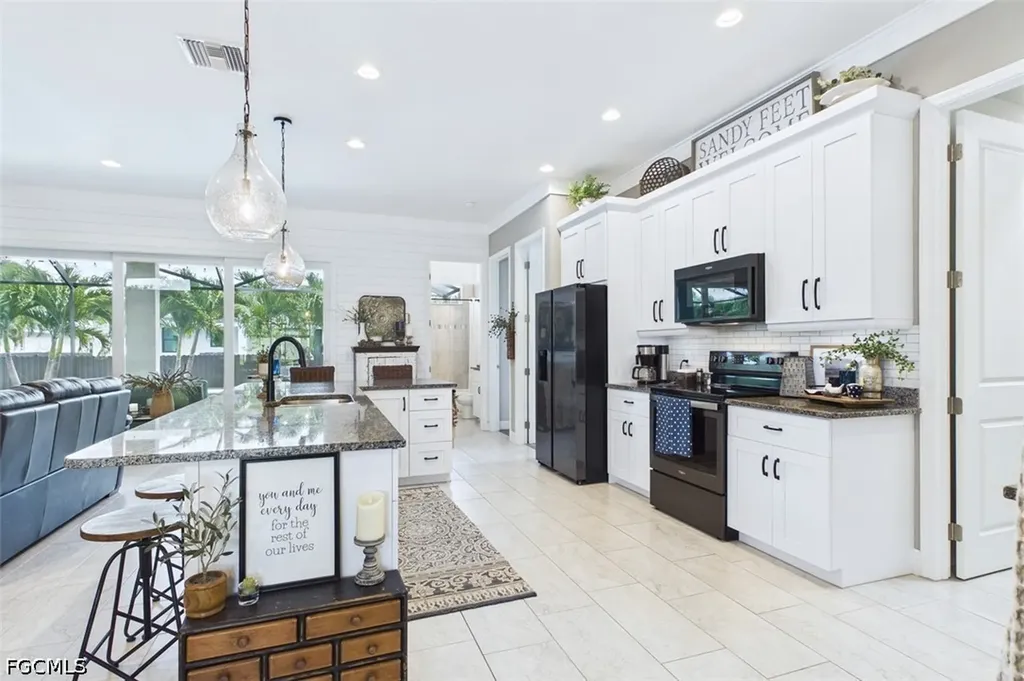 437 NW 38th Place Cape Coral FL 33993