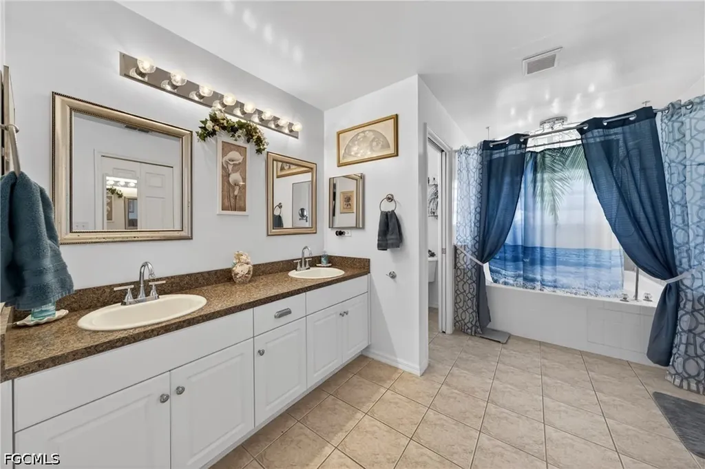 3437 NE 9th Place Cape Coral FL 33909