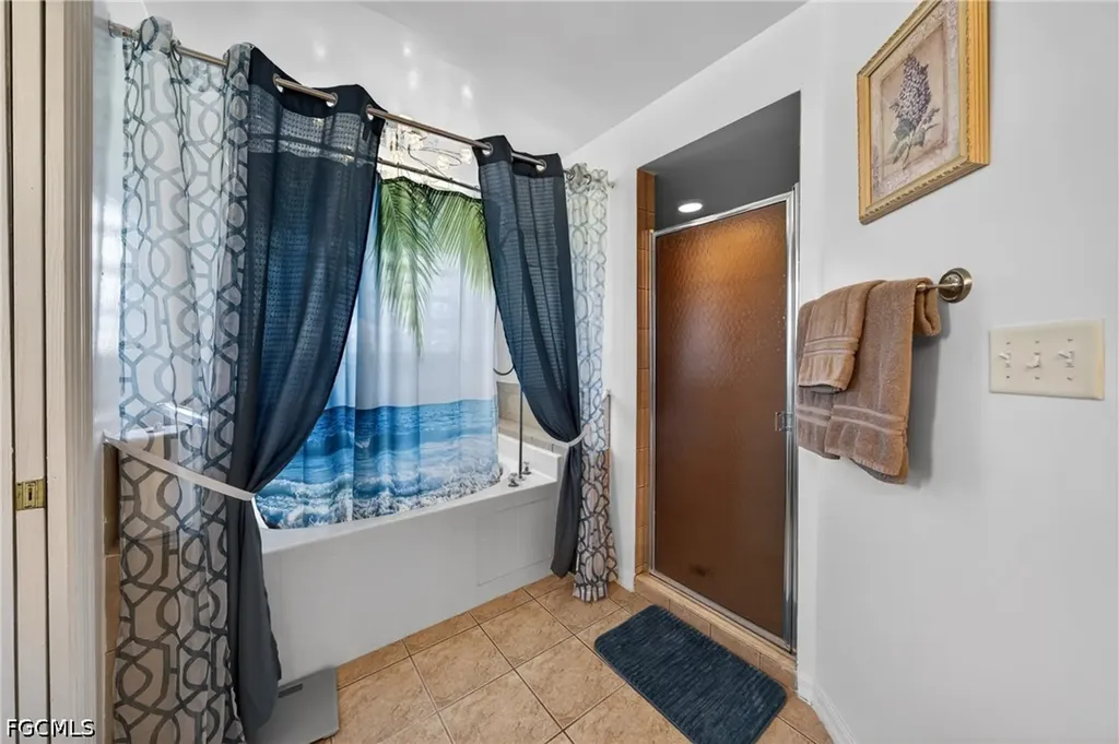 3437 NE 9th Place Cape Coral FL 33909
