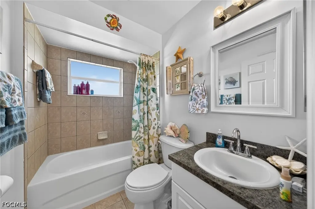 3437 NE 9th Place Cape Coral FL 33909