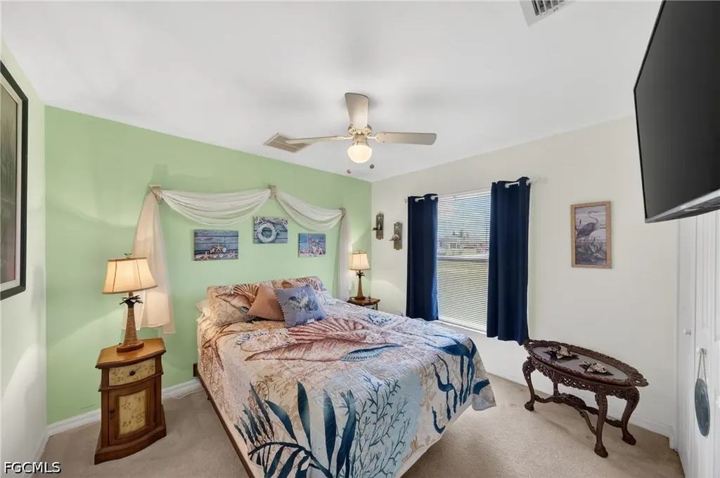 3437 NE 9th Place Cape Coral FL 33909