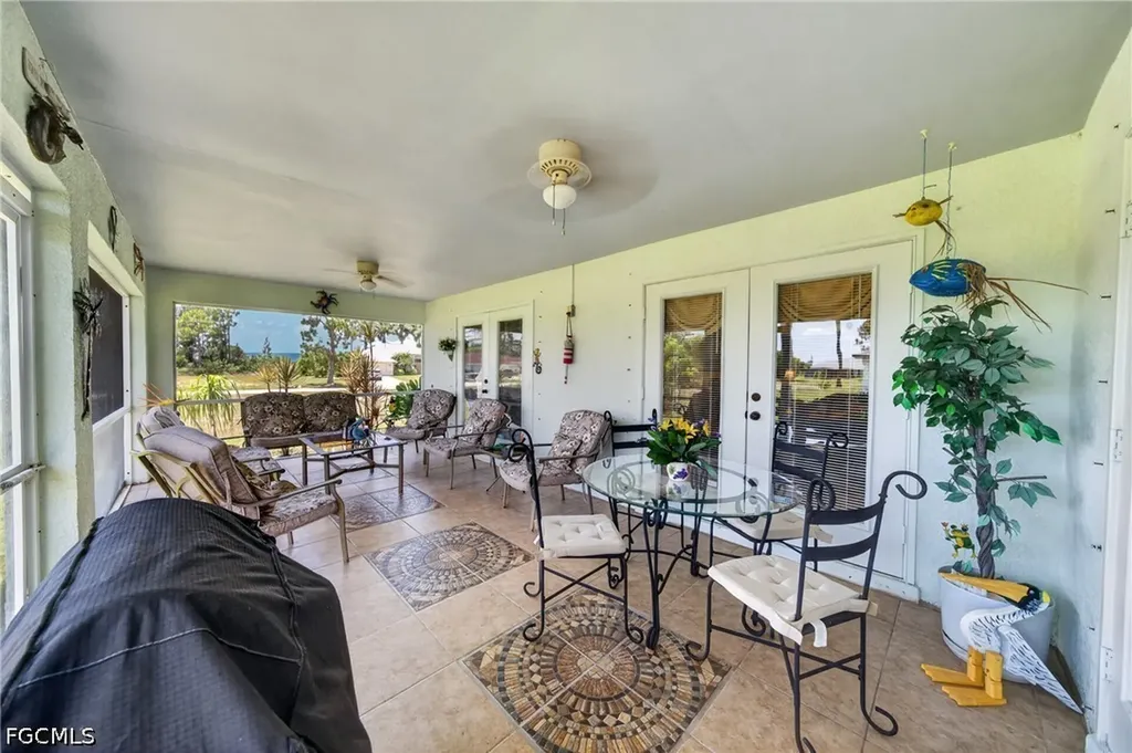 3437 NE 9th Place Cape Coral FL 33909