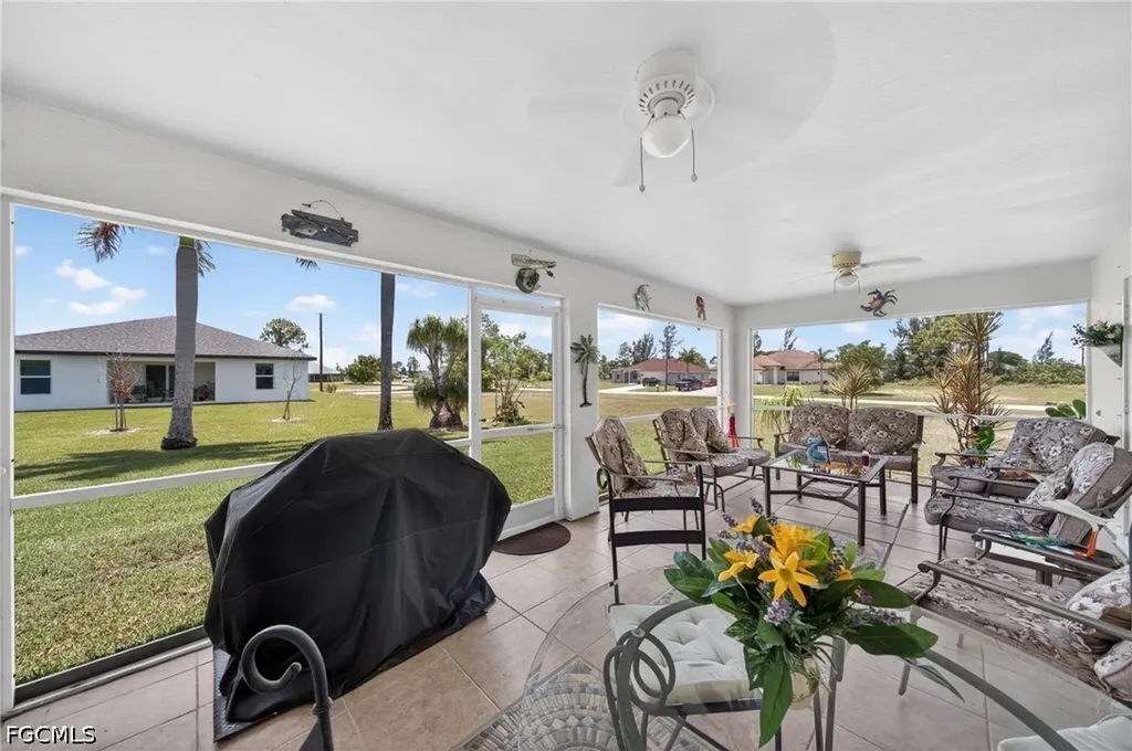 3437 NE 9th Place Cape Coral FL 33909