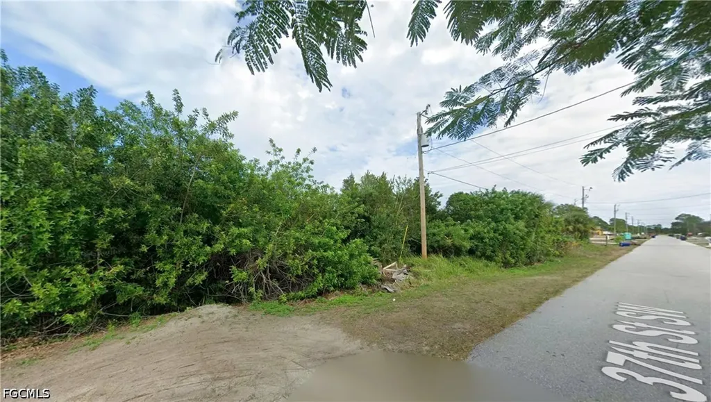 2614 37th Street SW Lehigh Acres FL 33976