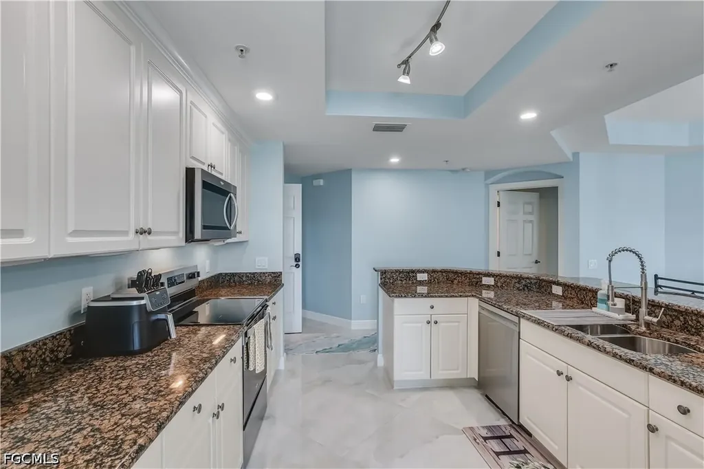 2743 1st Street Fort Myers FL 33916