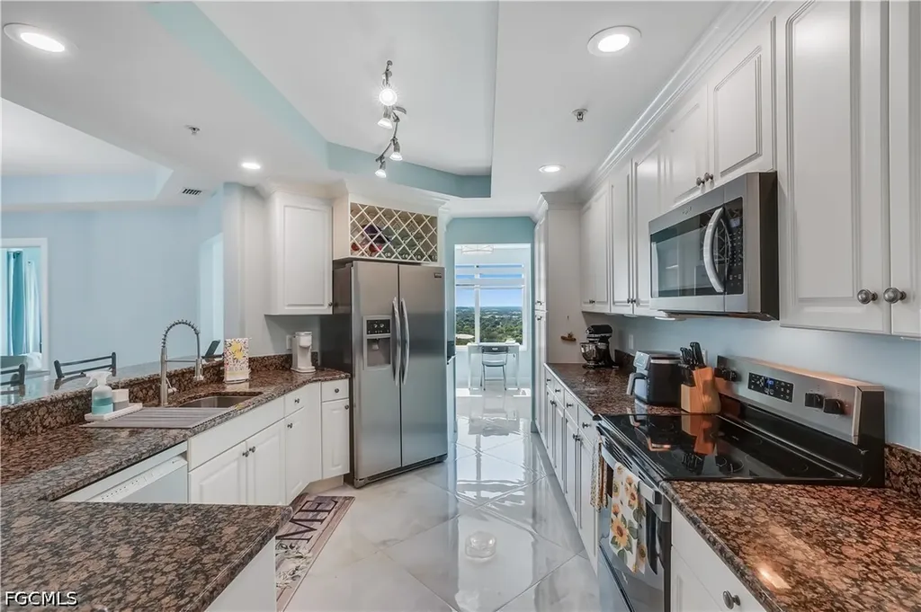 2743 1st Street Fort Myers FL 33916