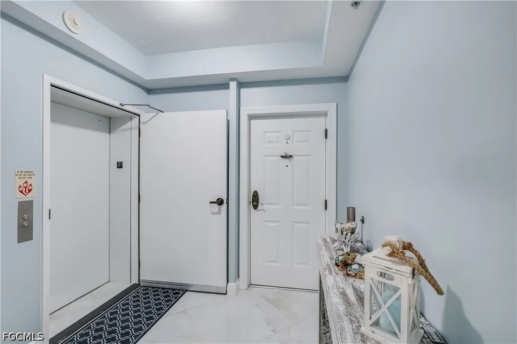 2743 1st Street Fort Myers FL 33916