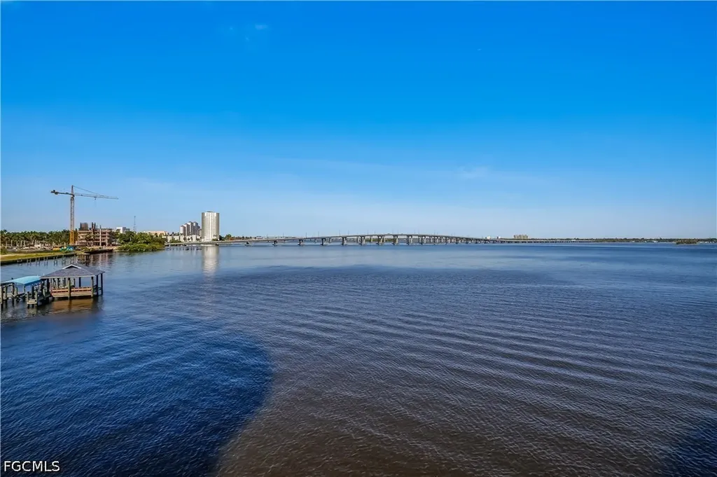 2743 1st Street Fort Myers FL 33916