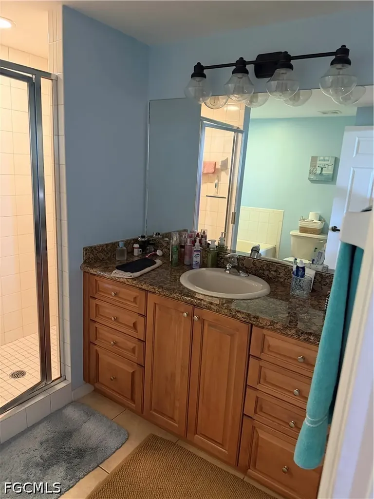 1860 Concordia Lake Circle Cape Coral FL 33909