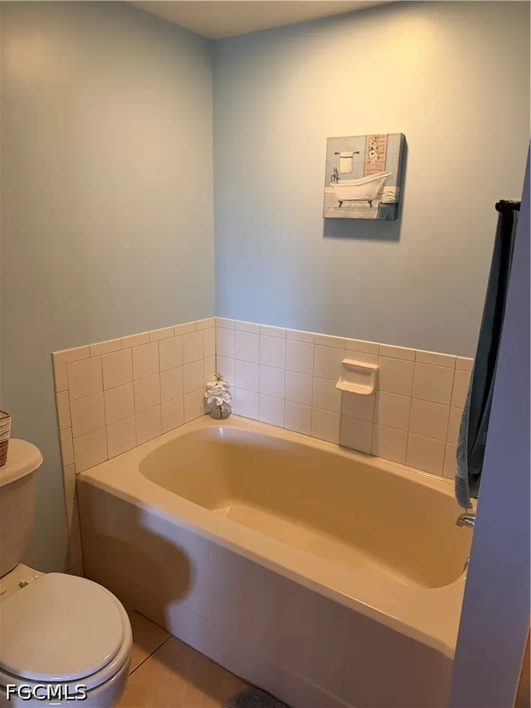 1860 Concordia Lake Circle Cape Coral FL 33909