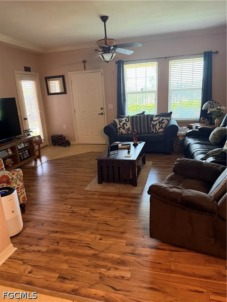 1860 Concordia Lake Circle Cape Coral FL 33909