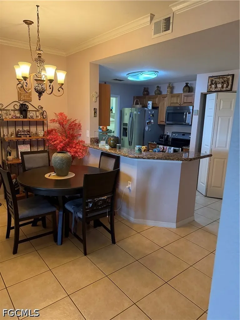1860 Concordia Lake Circle Cape Coral FL 33909