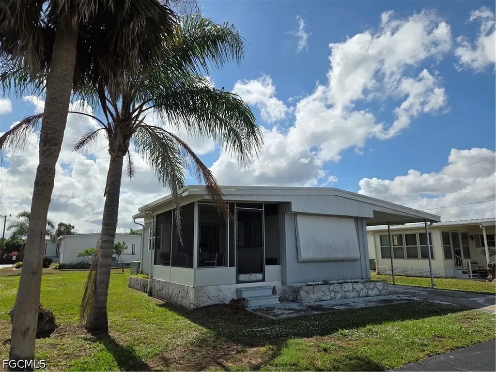 549 Freedom Street North Fort Myers FL 33917