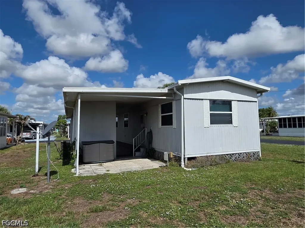 549 Freedom Street North Fort Myers FL 33917