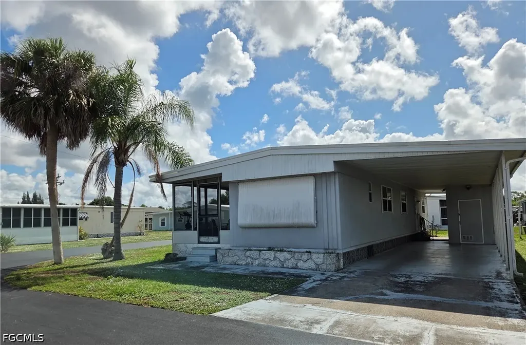 549 Freedom Street North Fort Myers FL 33917