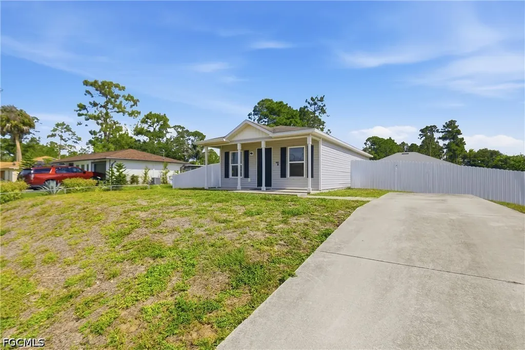 3824 17th Street W Lehigh Acres FL 33971