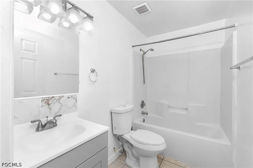 2405/2407 George Avenue S Lehigh Acres FL 33973
