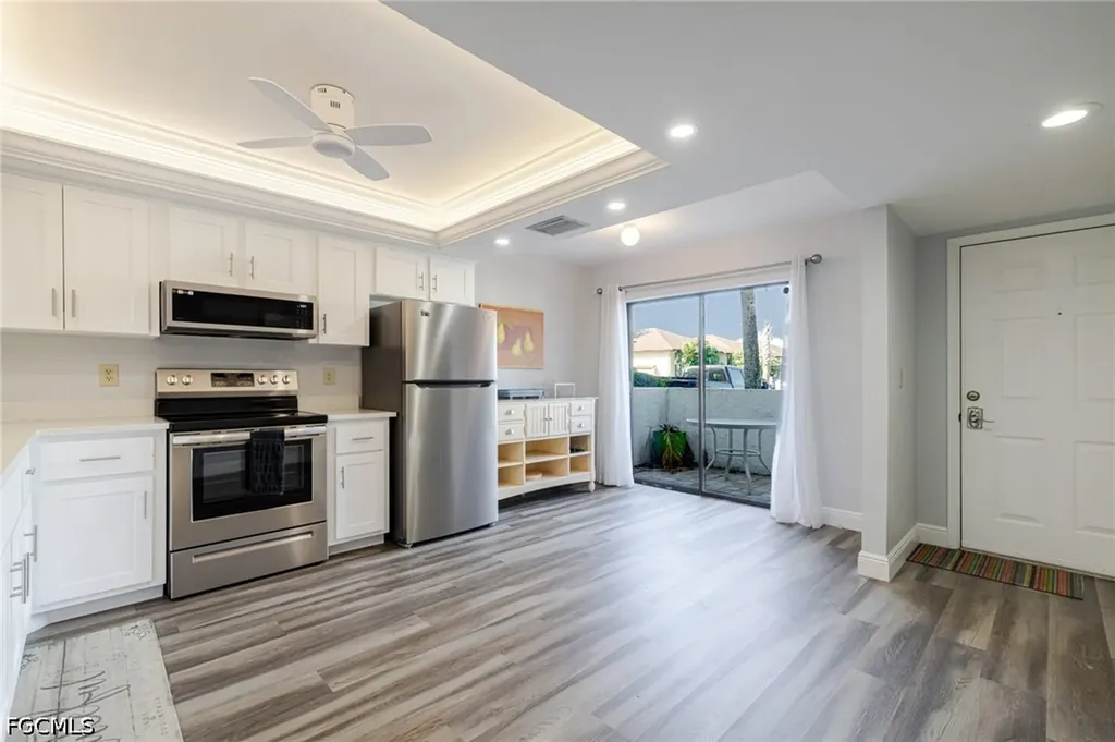 600 Misty Pines Circle Naples FL 34105