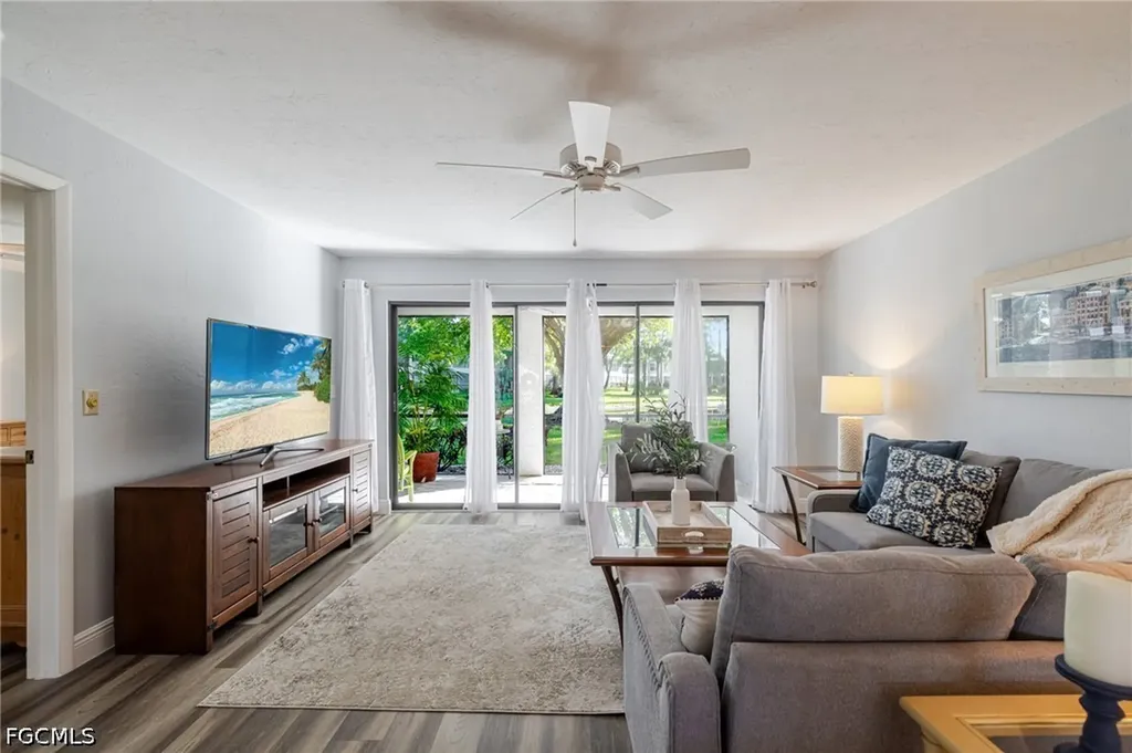 600 Misty Pines Circle Naples FL 34105