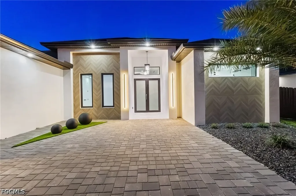 1919 SW 15th Place Cape Coral FL 33991