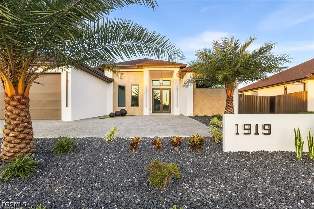 1919 SW 15th Place Cape Coral FL 33991