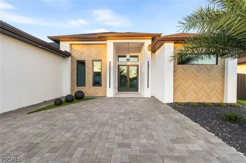 1919 SW 15th Place Cape Coral FL 33991
