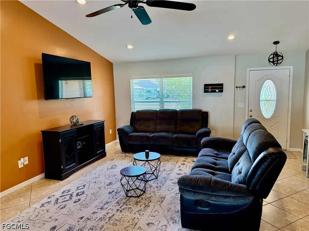 213 SW 10th Terrace Cape Coral FL 33991