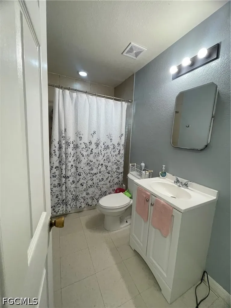 1220 A Road Labelle FL 33935