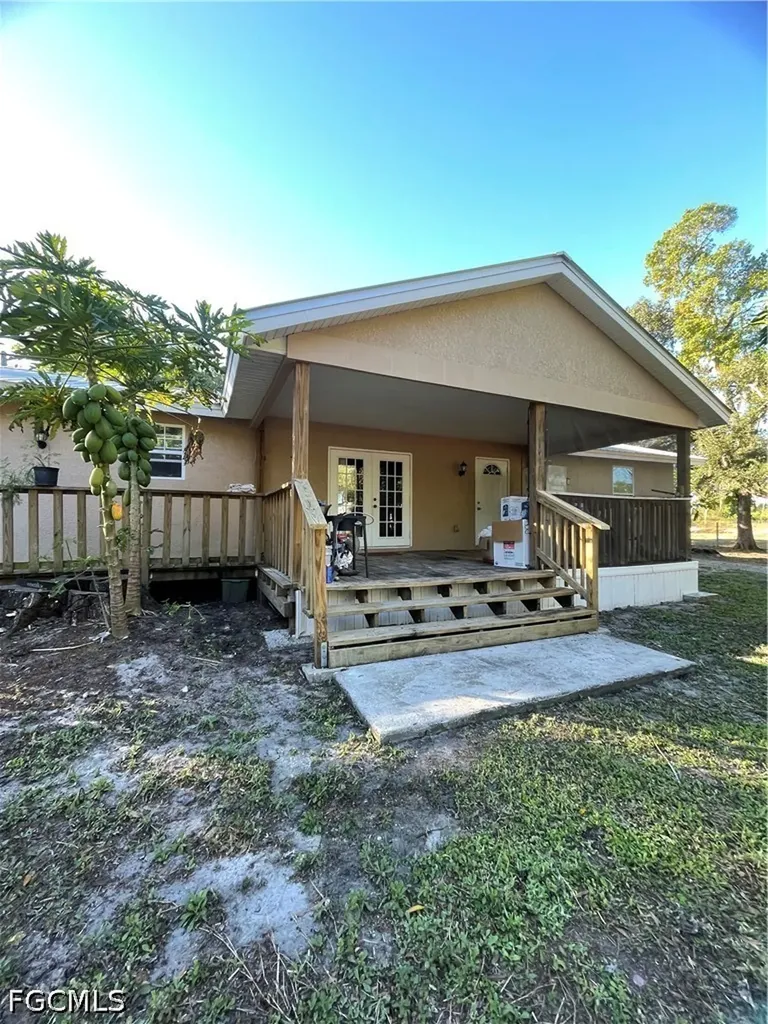 1220 A Road Labelle FL 33935