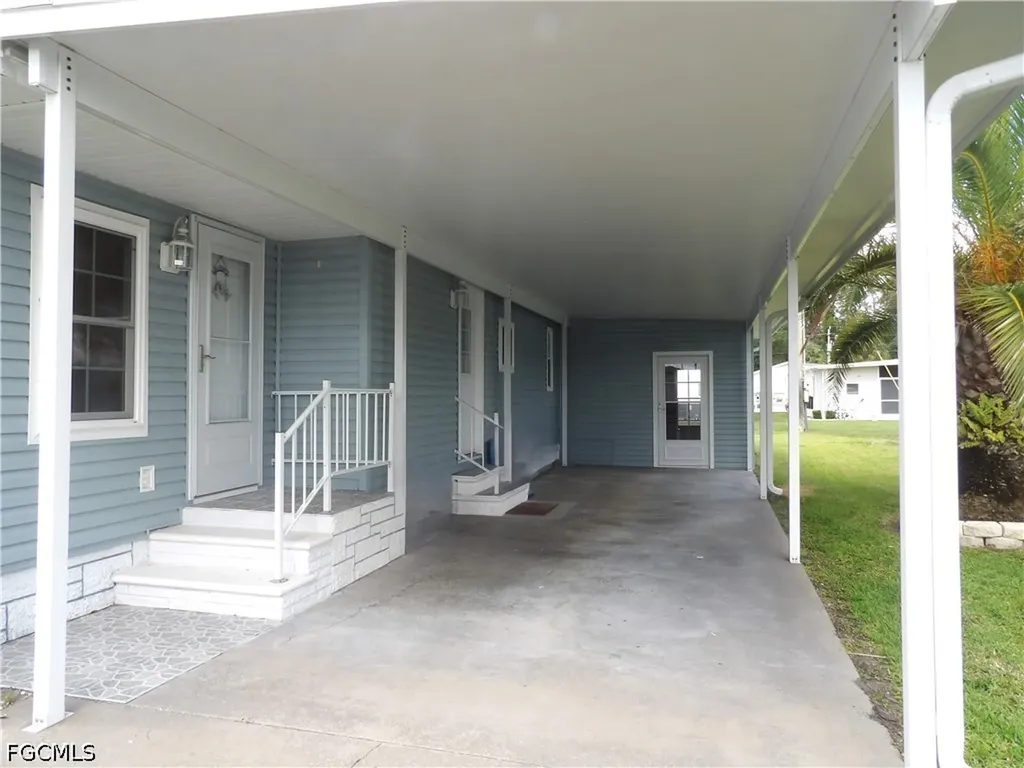 242 Shrub Lane N North Fort Myers FL 33917