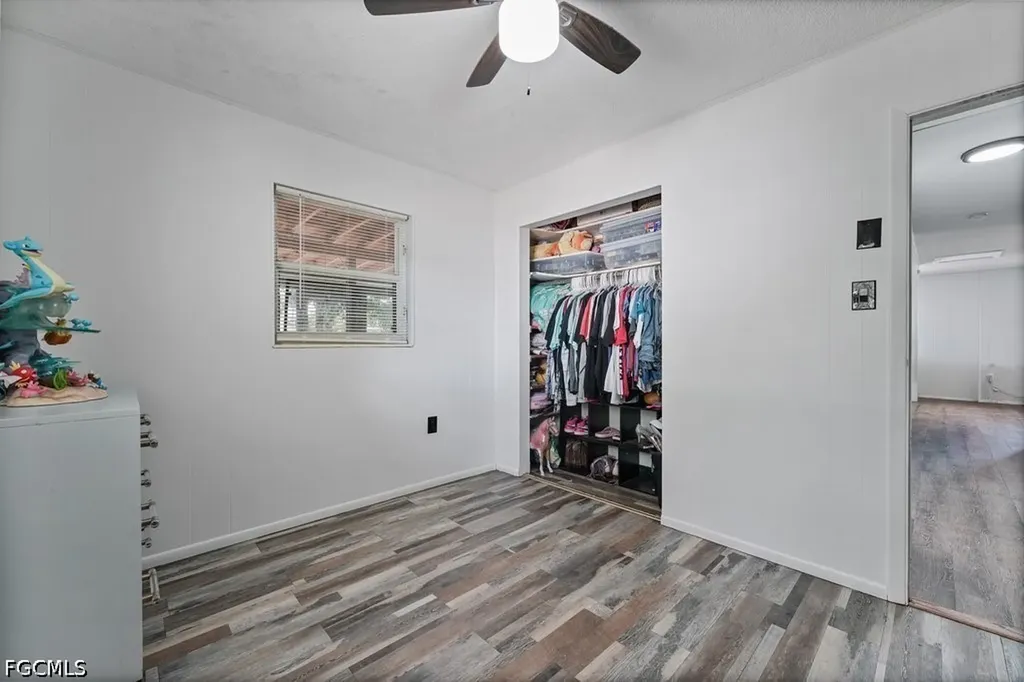 912 Hibiscus Lane North Fort Myers FL 33903