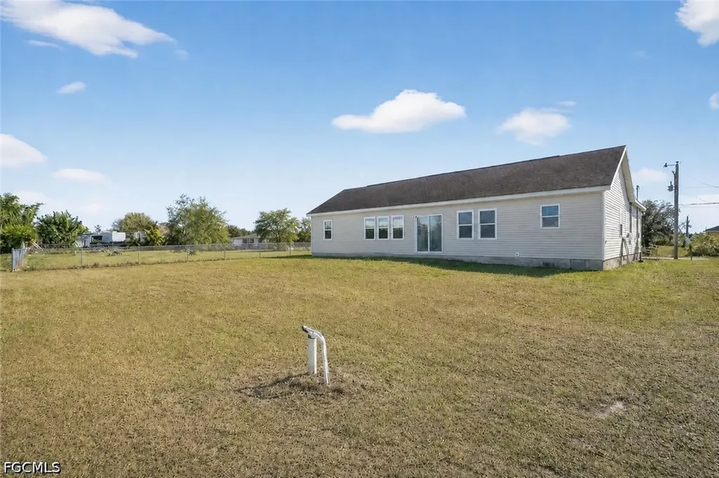 2808 34th Street SW Lehigh Acres FL 33976