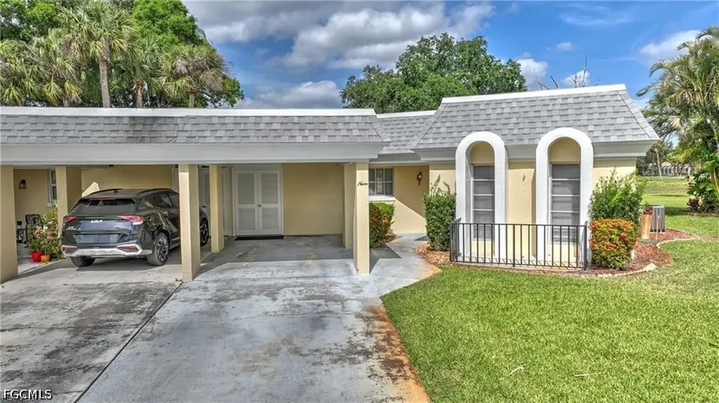 9 Park Lane Circle Lehigh Acres FL 33936