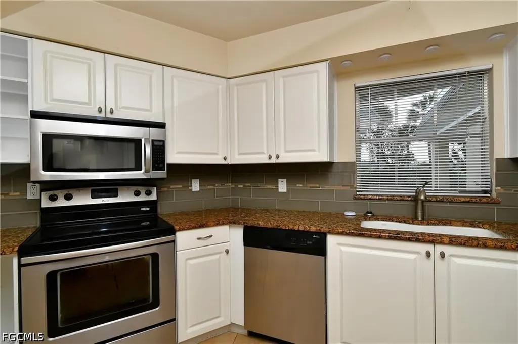 9 Park Lane Circle Lehigh Acres FL 33936