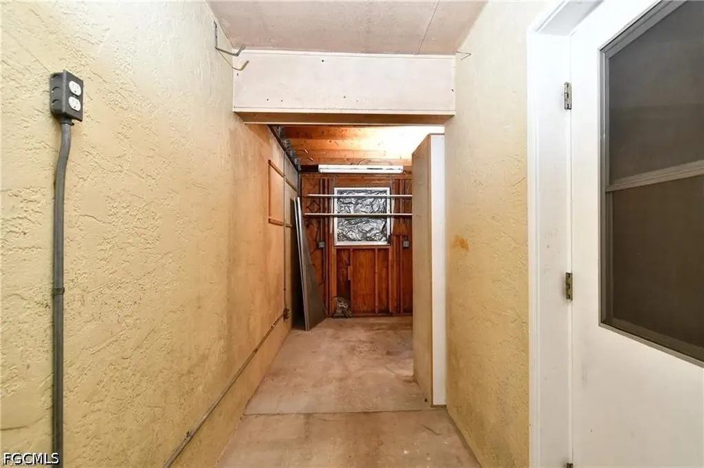 9 Park Lane Circle Lehigh Acres FL 33936