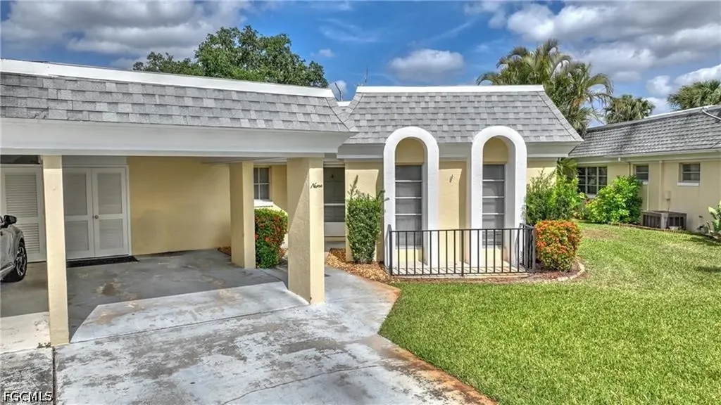 9 Park Lane Circle Lehigh Acres FL 33936