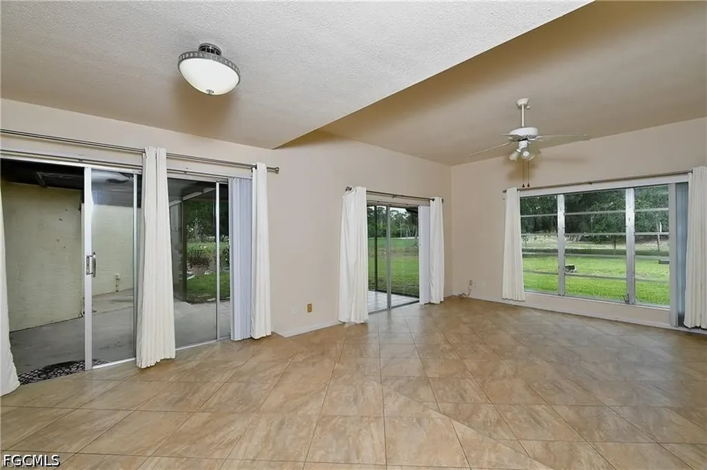 9 Park Lane Circle Lehigh Acres FL 33936