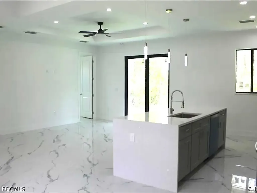 405 E 15th Street Lehigh Acres FL 33972