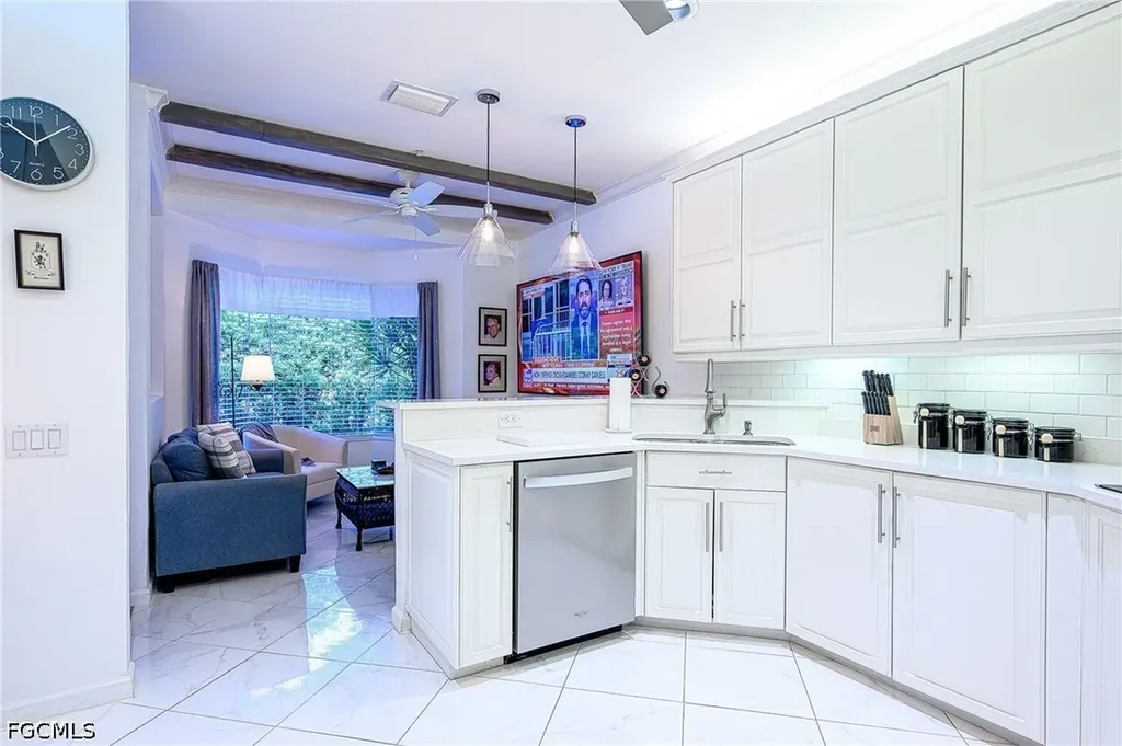 133 Colonade Circle Naples FL 34103