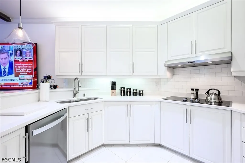133 Colonade Circle Naples FL 34103