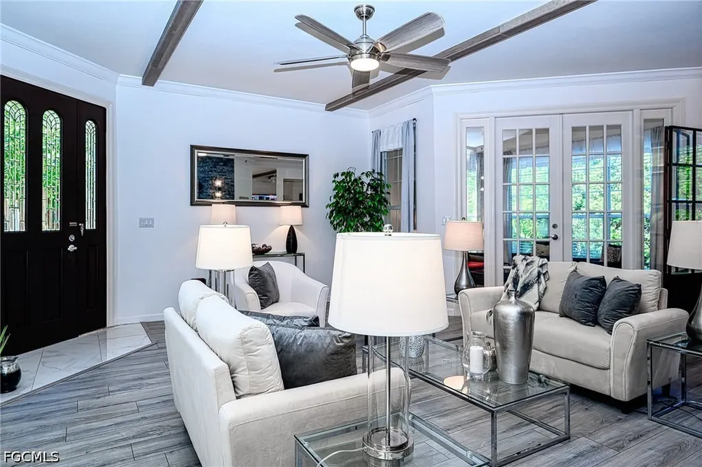 133 Colonade Circle Naples FL 34103