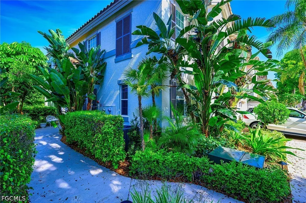 133 Colonade Circle Naples FL 34103