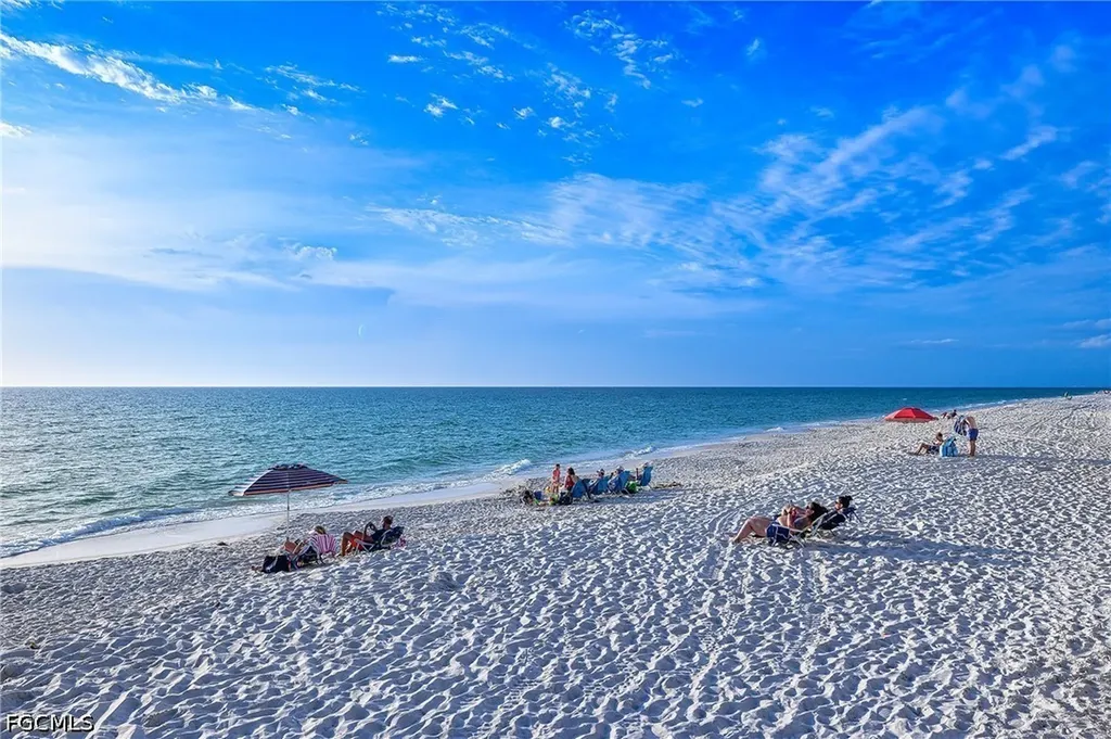 133 Colonade Circle Naples FL 34103