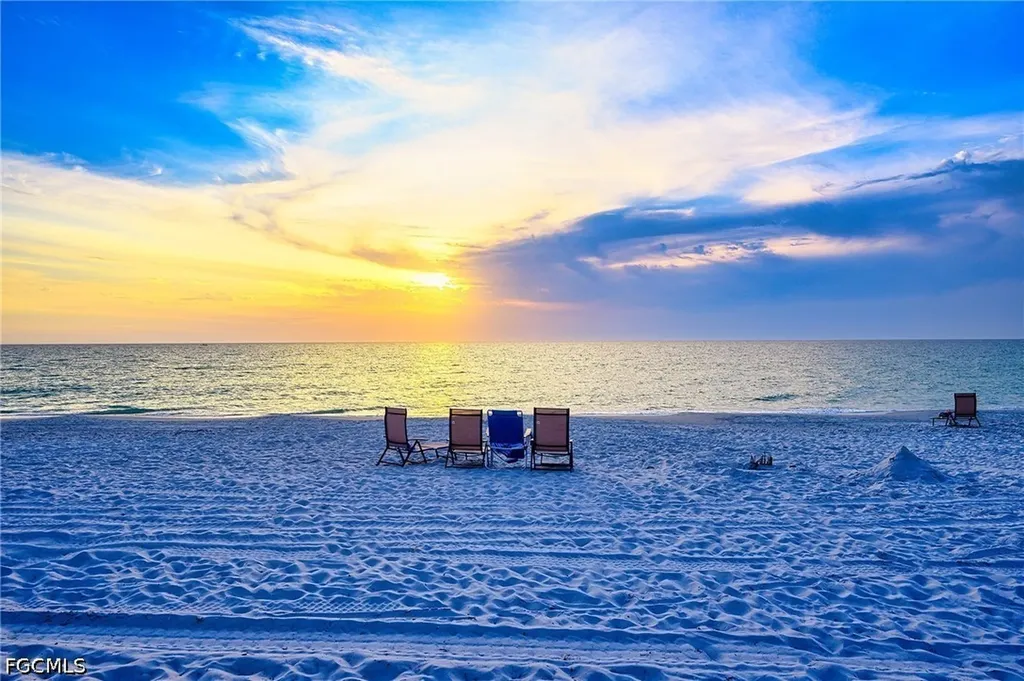 133 Colonade Circle Naples FL 34103