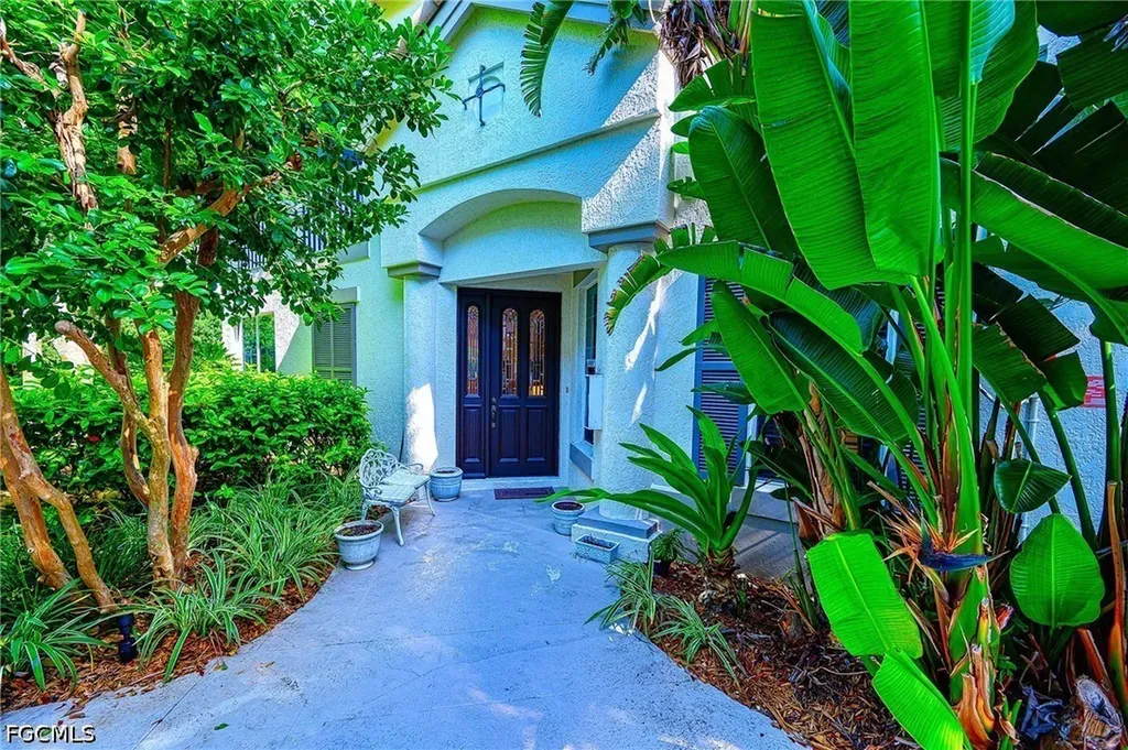 133 Colonade Circle Naples FL 34103