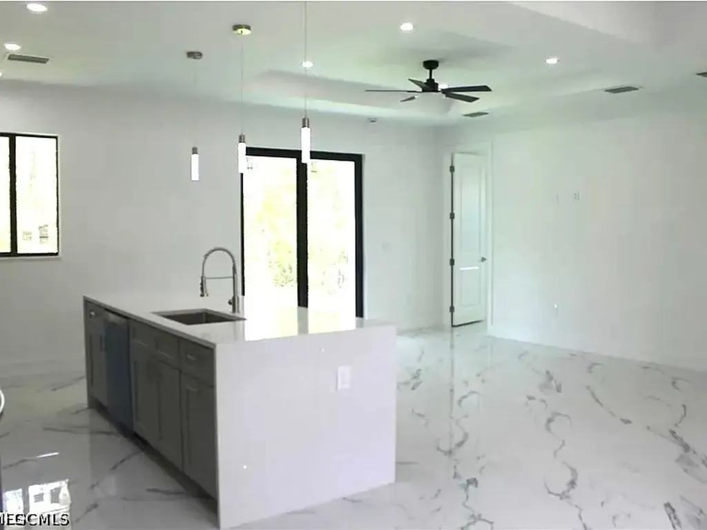 2504 E 2nd Street Lehigh Acres FL 33936