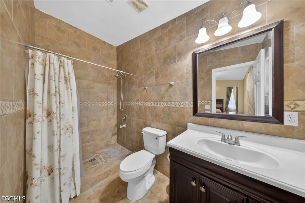 2010 NE 24th Terrace Cape Coral FL 33909