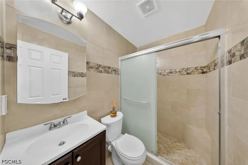 2010 NE 24th Terrace Cape Coral FL 33909
