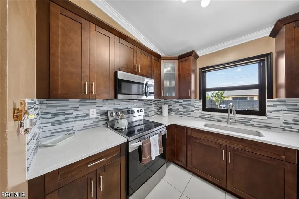 2010 NE 24th Terrace Cape Coral FL 33909