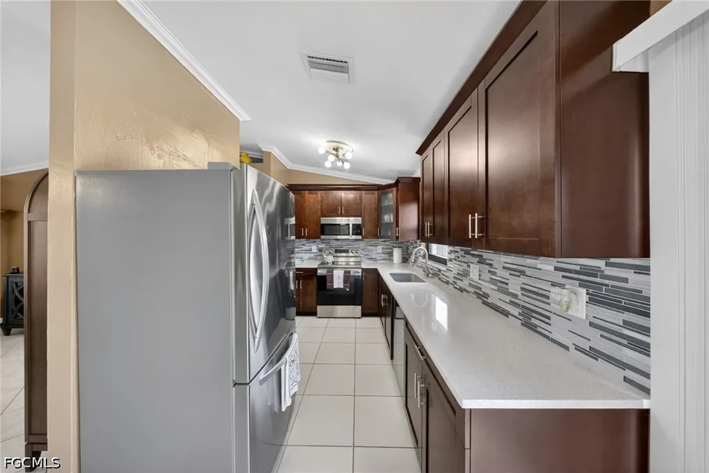 2010 NE 24th Terrace Cape Coral FL 33909